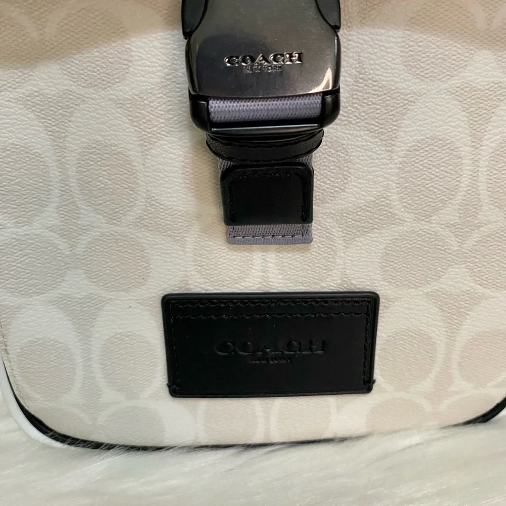 Men’s Coach Backpack Bum Track Pack Color Block Bag White C Monogram NWT - Picture 4 of 13